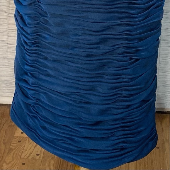 Adrianna Papell solid blue gathered halter styled evening party dress. - Picture 12 of 16